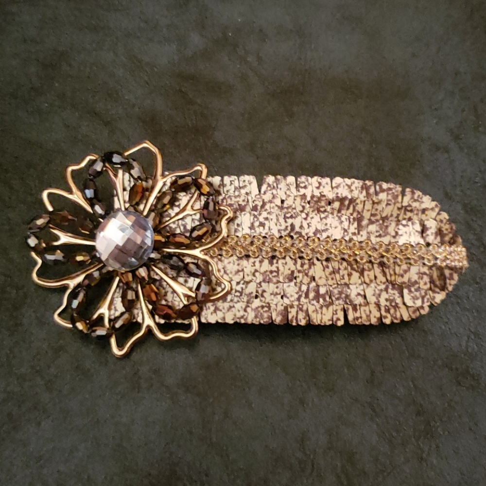 Fancy Flower Jewel Hair Piece